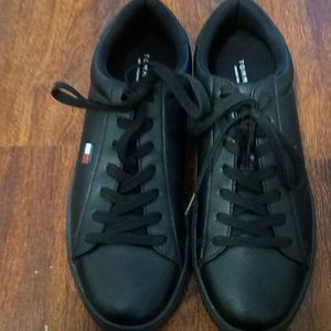 Tommy Hilfiger Sneakers ****BLACK****